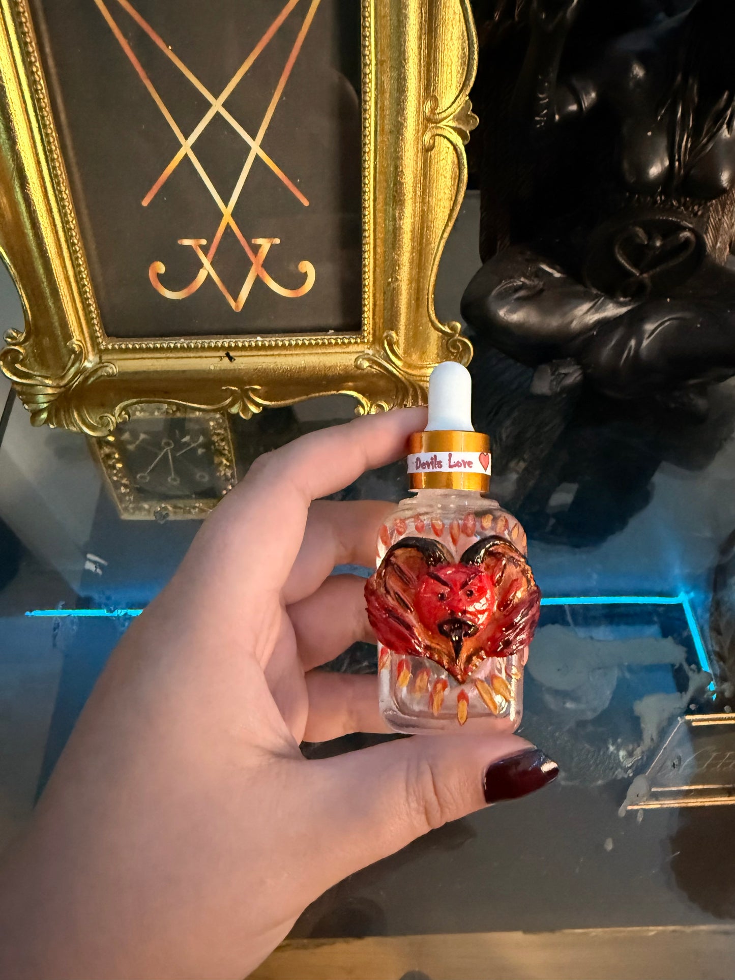 Devils love oil